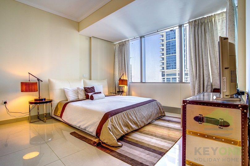 bedroom in dubai marina